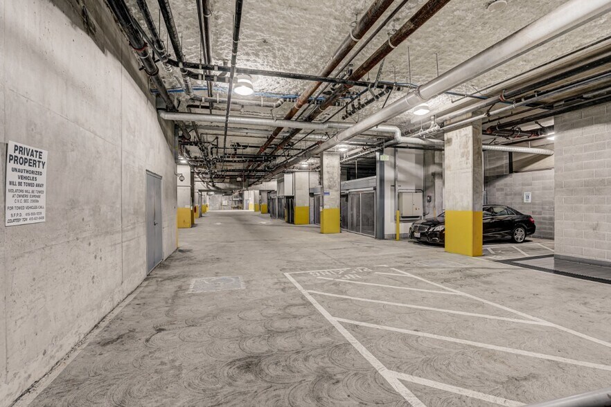 Building Photo - 631 Folsom St