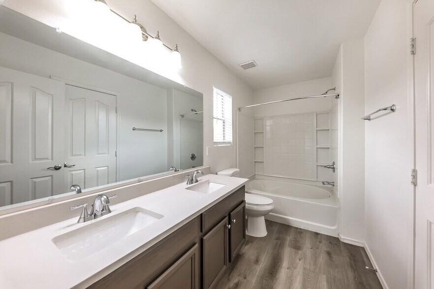 Building Photo - 4010 W Pollack St