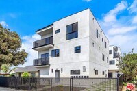 Building Photo - 4703 Saturn St