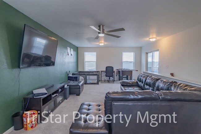 Building Photo - 6137 Ashmore Ln