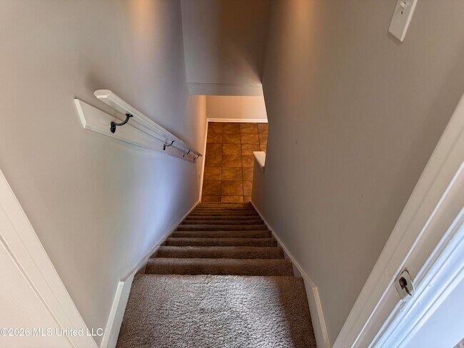 Building Photo - 5628 Kaitlyn Dr E