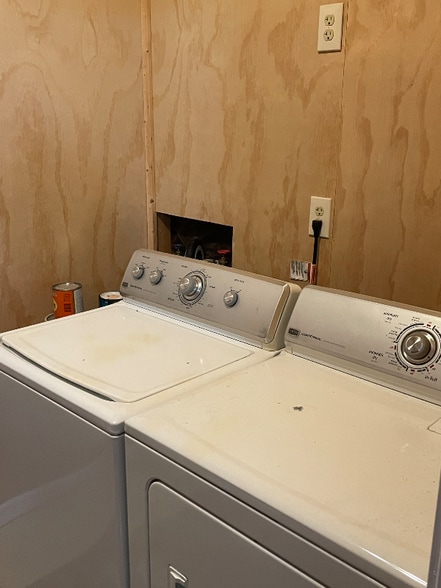 Building Photo - 2114 Polly Ln