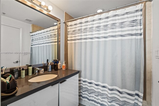 Building Photo - 90 SW 3rd St