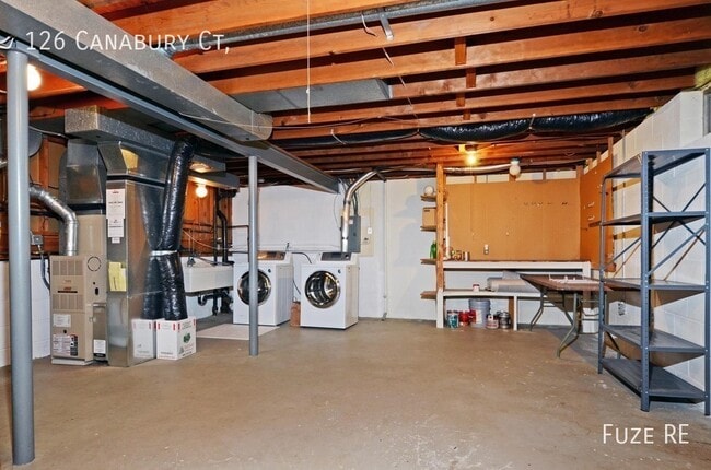 Building Photo - 126 Canabury Ct