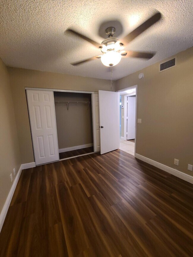 Building Photo - 1601 Windorah Way