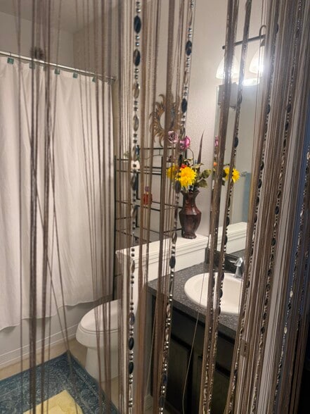 Building Photo - 15337 Southern Martin St