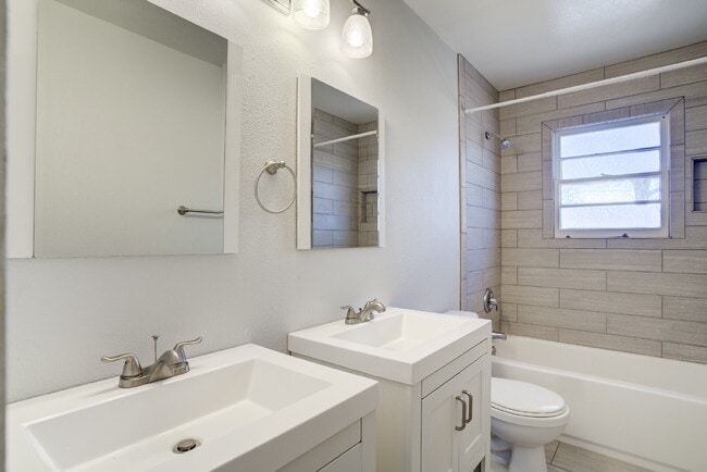 Building Photo - Beautiful Home in Central Lubbock