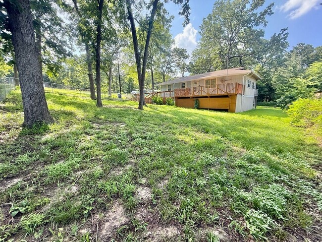 Building Photo - 22675 Lakeway Harbor Dr