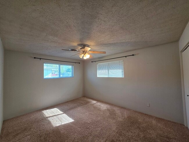 Building Photo - 1601 S Yelm St