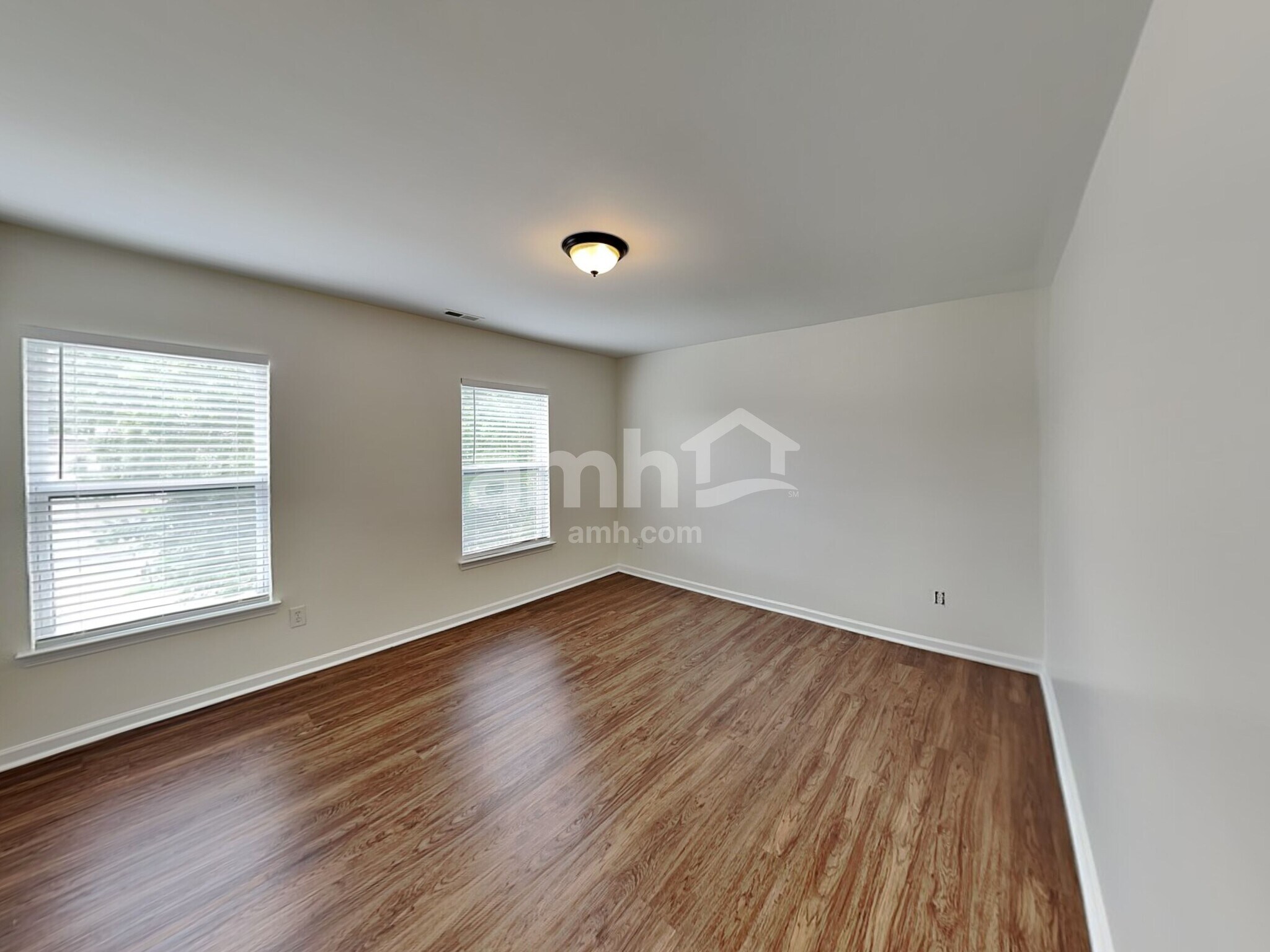 Building Photo - 5618 Stowe Derby Dr