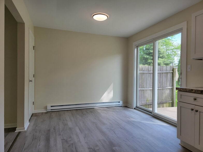 Building Photo - 32 Cranfield Ct