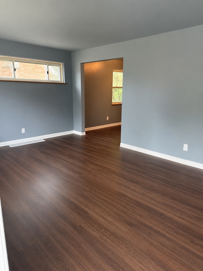 Building Photo - 1710 Ashbrook Dr