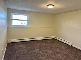 Building Photo - 469 Mount Hope Ave