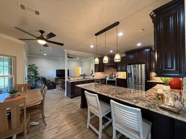 Building Photo - 5828 Avenue P