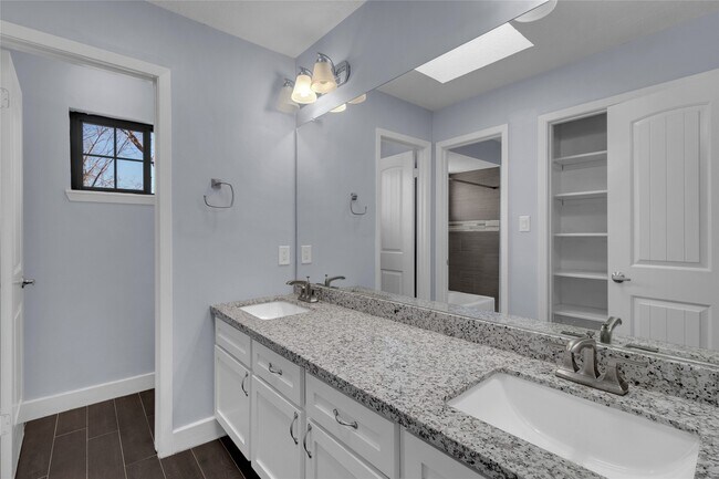 Building Photo - 19002 Walden Forest Dr