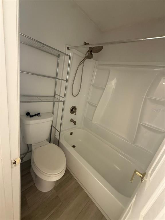 Building Photo - 3355 Riverview Way