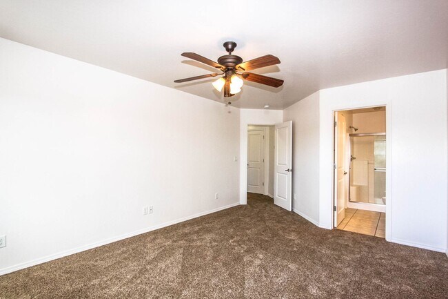 Building Photo - 13011 E Cobb Ct