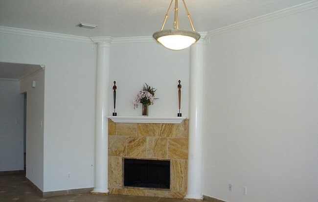 Building Photo - 5911 Bradworthy Dr
