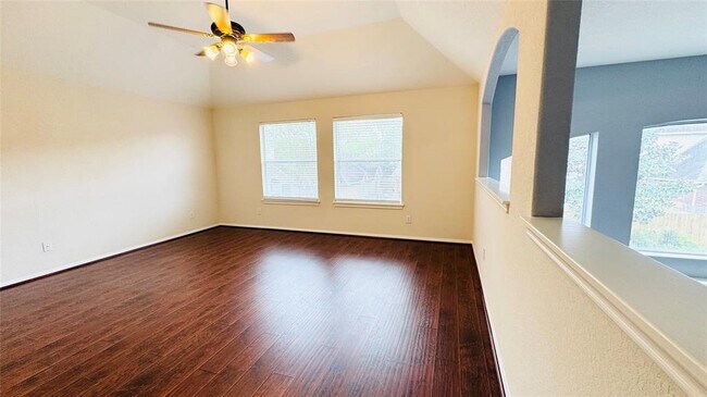 Building Photo - 3218 Oak Cliff Ln