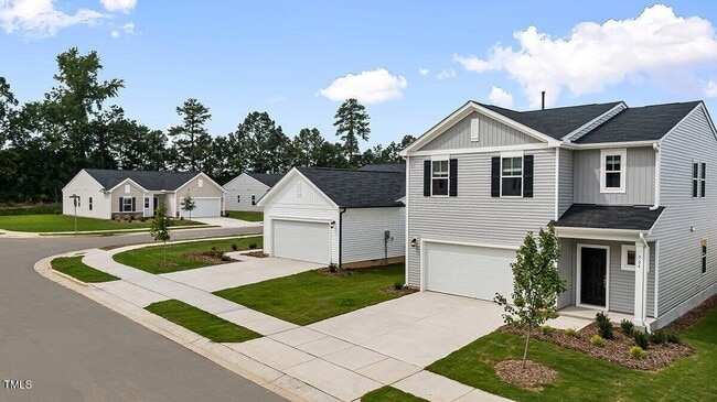Primary Photo - 713 Hough Pond Ln