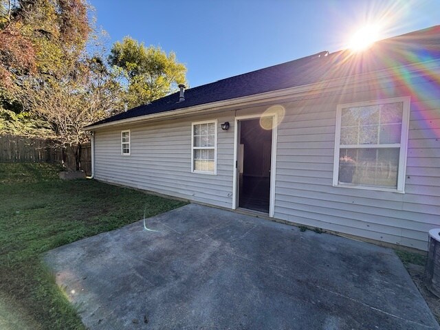 Building Photo - 2806 Pleasant Garden Rd