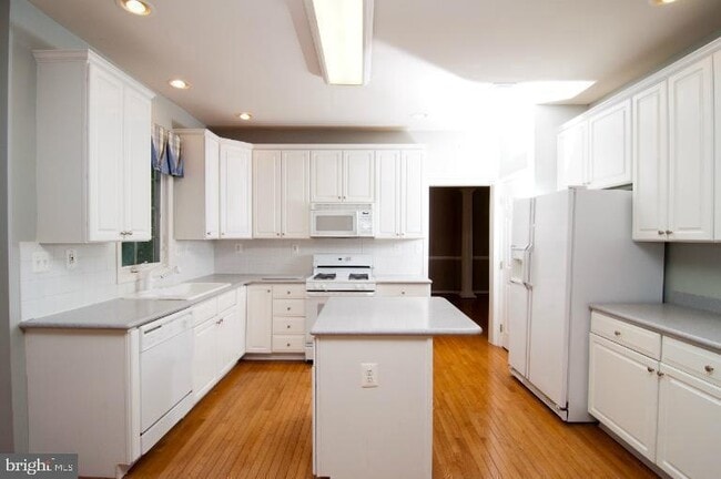 Building Photo - 10838 Welbury Ct