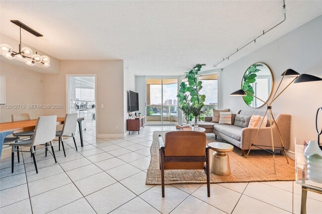 Building Photo - 21205 Yacht Club Dr