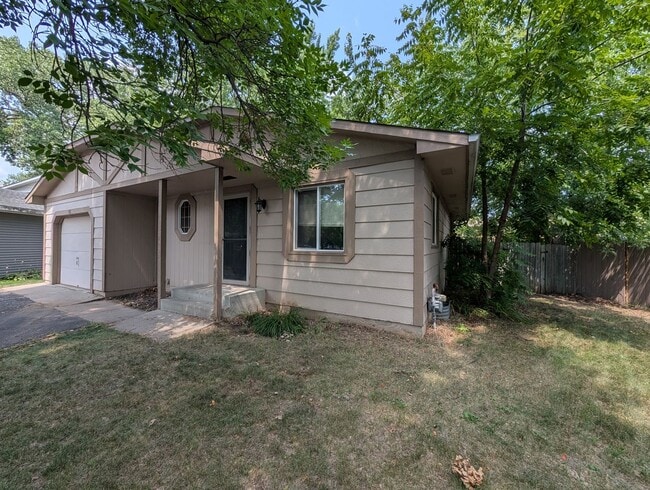 Building Photo - Elk River 3bd 2ba House For Rent