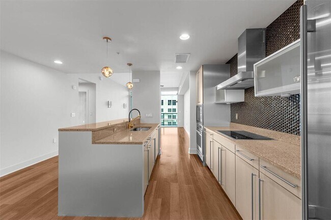 Building Photo - 260 S Osceola Ave