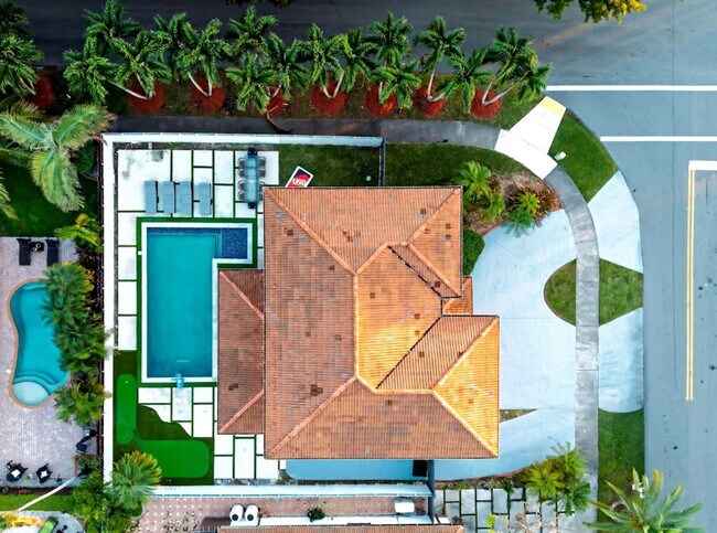 Building Photo - 5161 SW 159th Ct