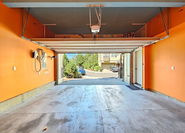 Building Photo - 588 SW 197th Pl