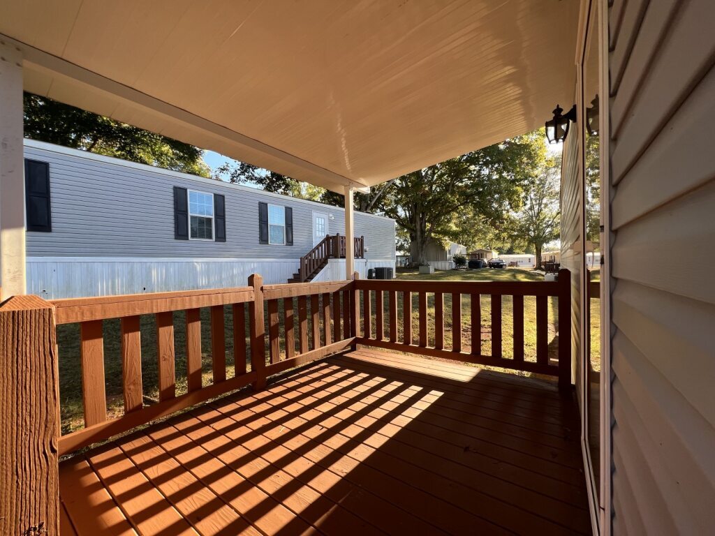 Building Photo - 126 E Sourwood Dr