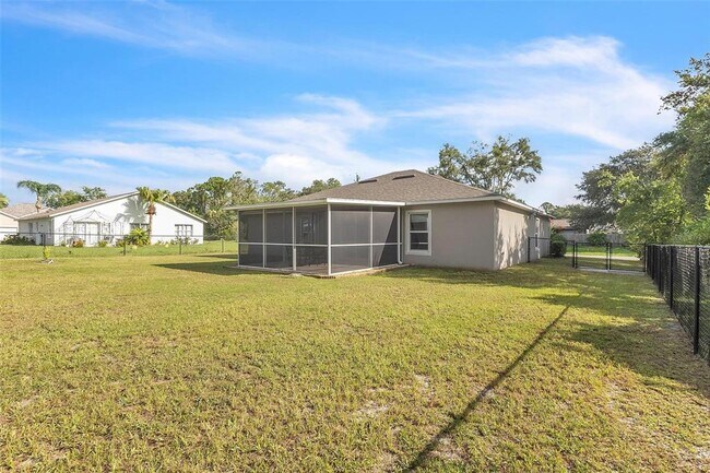 Building Photo - 159 Persimmon Dr