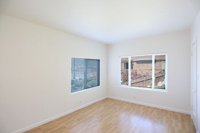 Building Photo - 69 Point San Pedro Rd