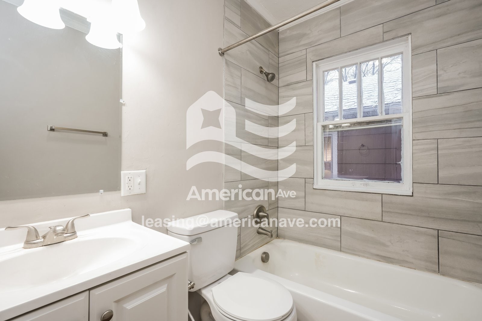 Building Photo - 1346 N Johnson St