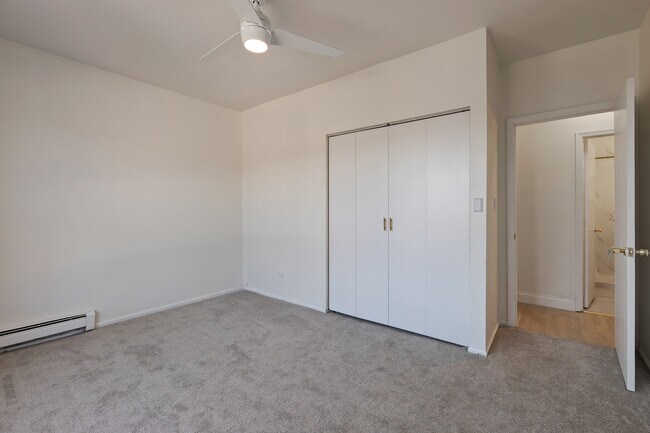 Building Photo - 543 E 60th St