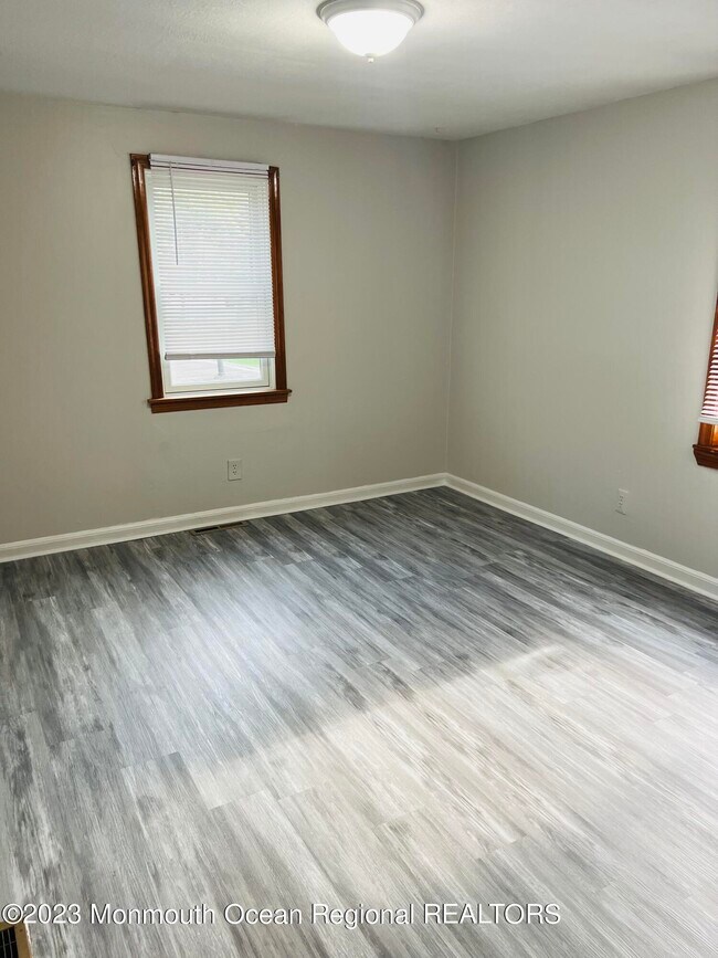 Building Photo - 36 Mundy Ave