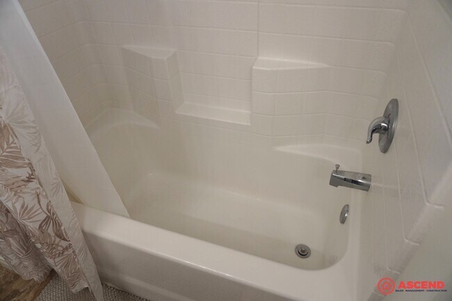 Building Photo - Beautiful Home Located in the Southeast!