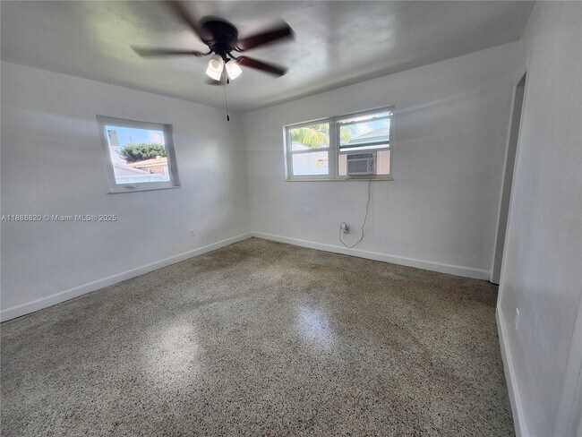 Building Photo - 3245 SW 88th Ct