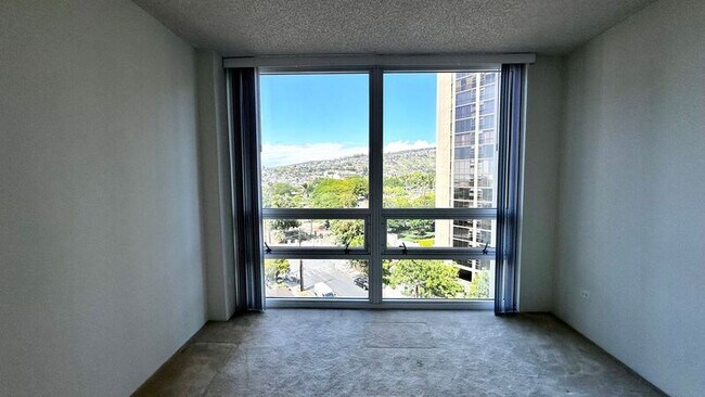 Building Photo - 2047 Nuuanu Ave