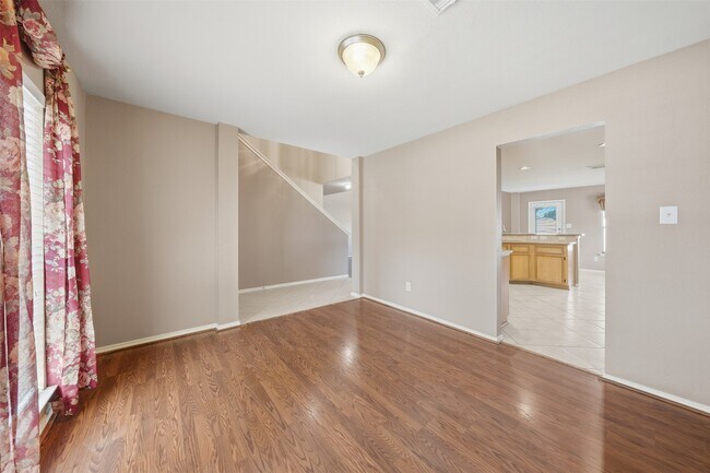 Building Photo - 26038 Palmdale Estate Dr