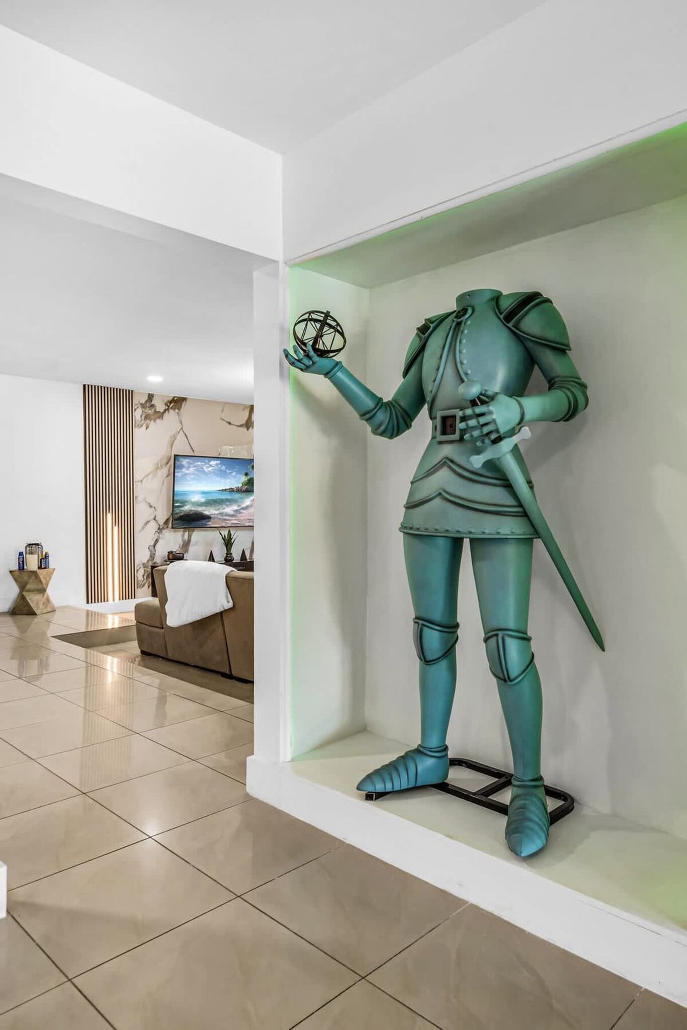 Building Photo - 18725 NE 18th Ave