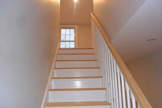 Building Photo - 400 Concord St