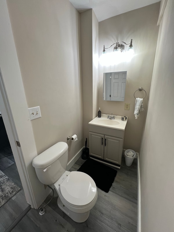 Building Photo - 322 E Chestnut St