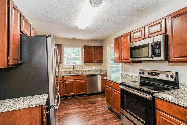 Building Photo - 3001 High Rigger Dr