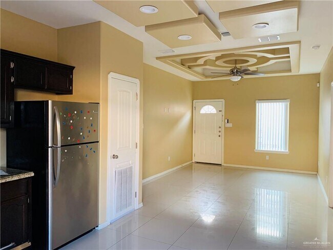 Building Photo - 13 E Franklin Ave