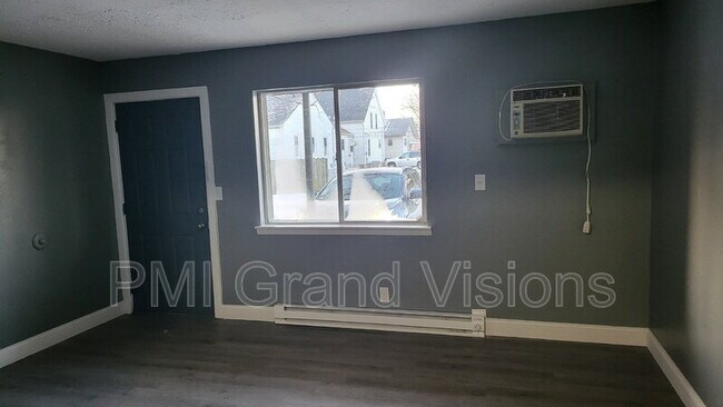 Building Photo - 1343 N Gulick Ave