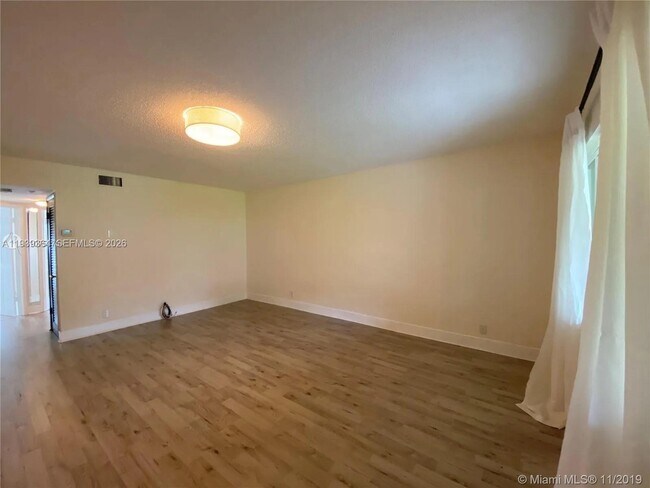 Building Photo - 270 Layne Blvd