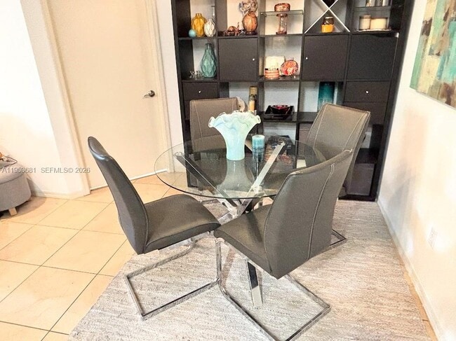 Building Photo - 460 S Park Rd