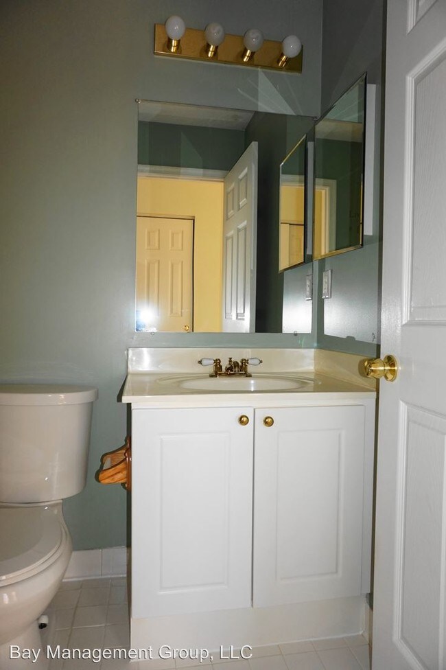 Building Photo - 4 br, 3 bath House - 521 Green Valley Court